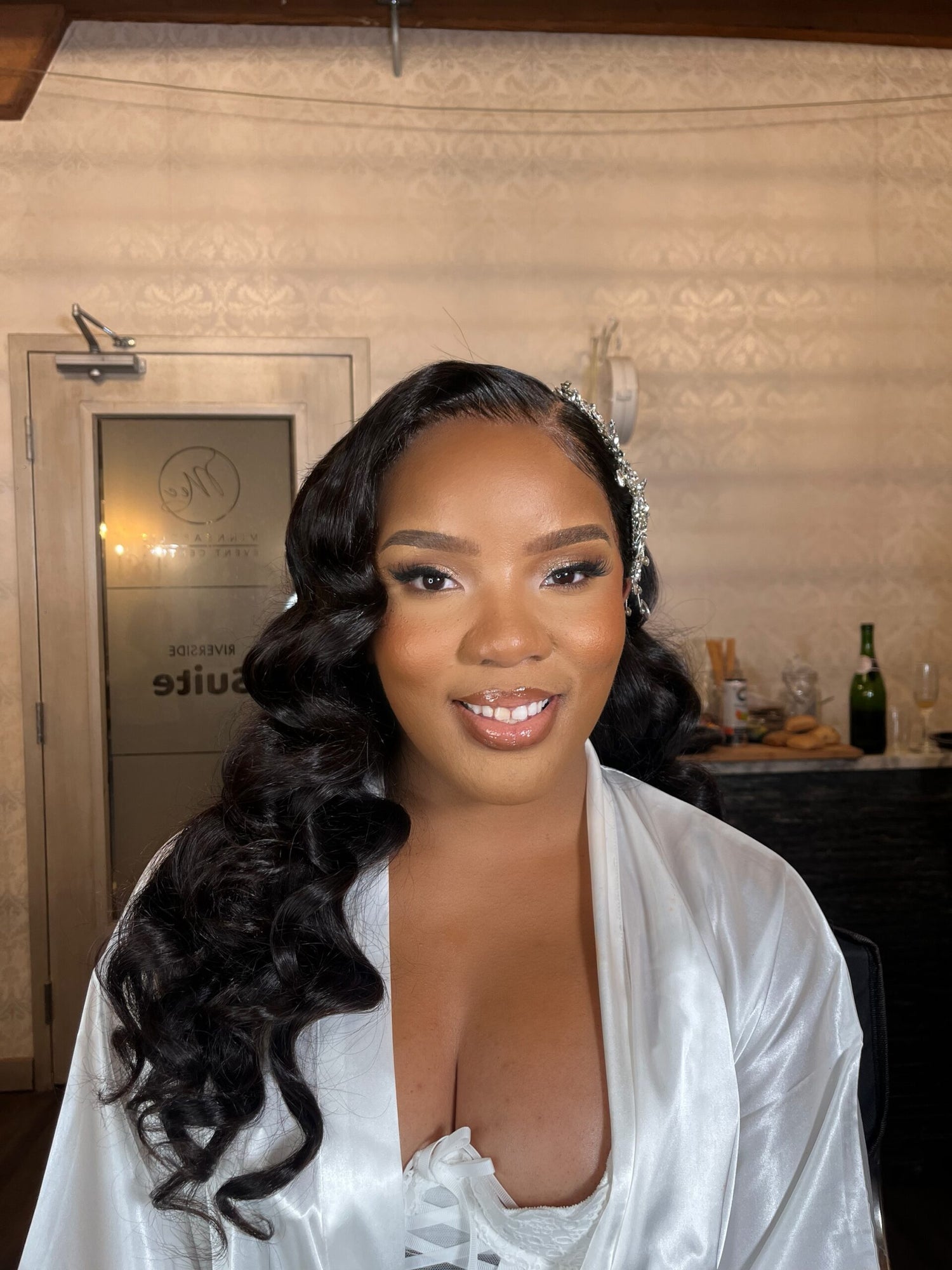 Jessica Bombshell Hollywood Glam HD Lace Frontal Wig image